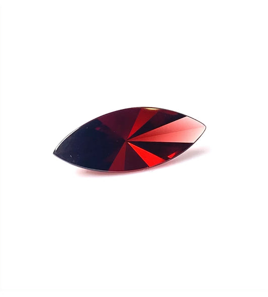 Garnet standard cut, bright red hI, special shape and size