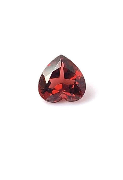 Garnet facetted bright red hIa 7x7 heartshape 