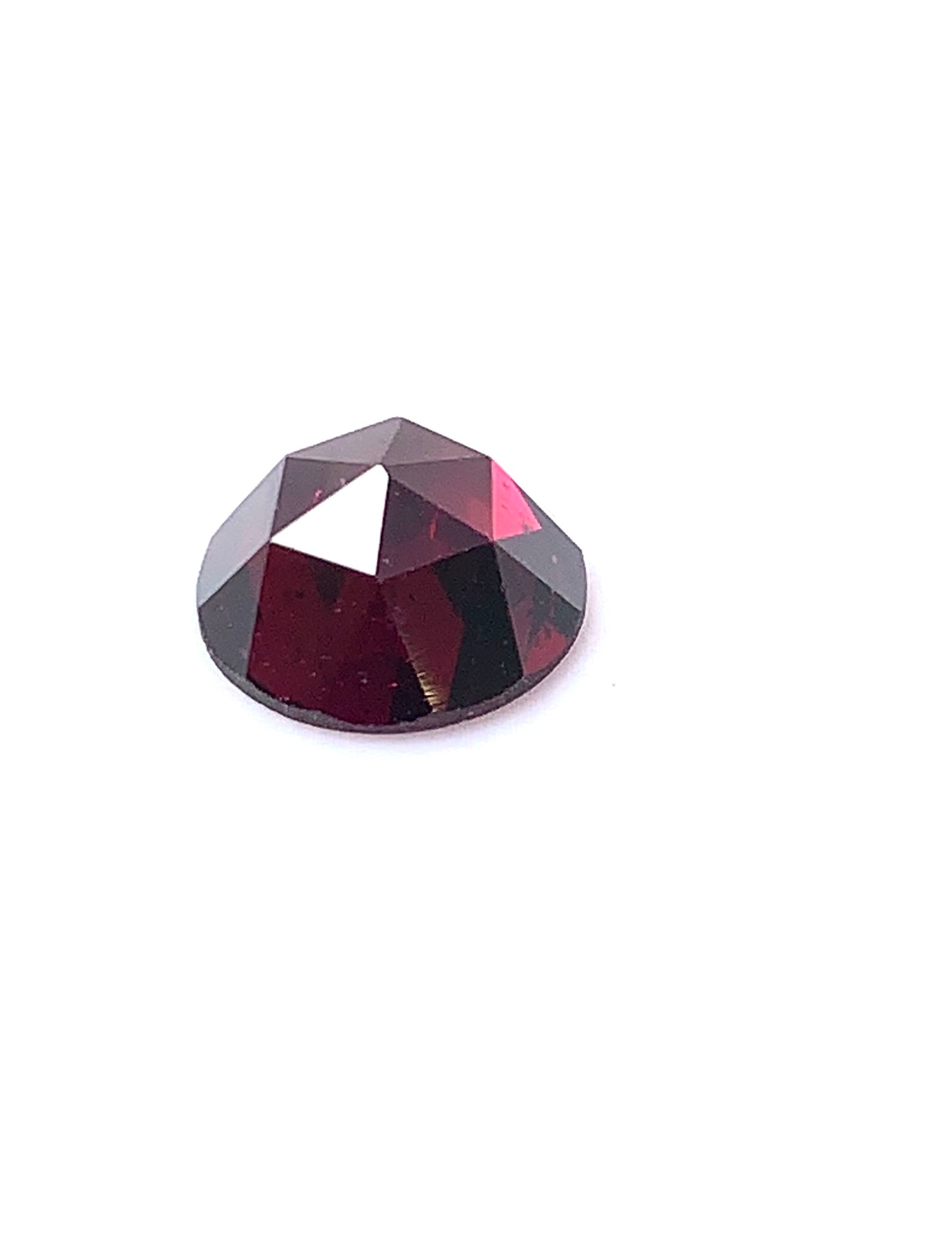 Garnet rosecut, standard quality cqi, round