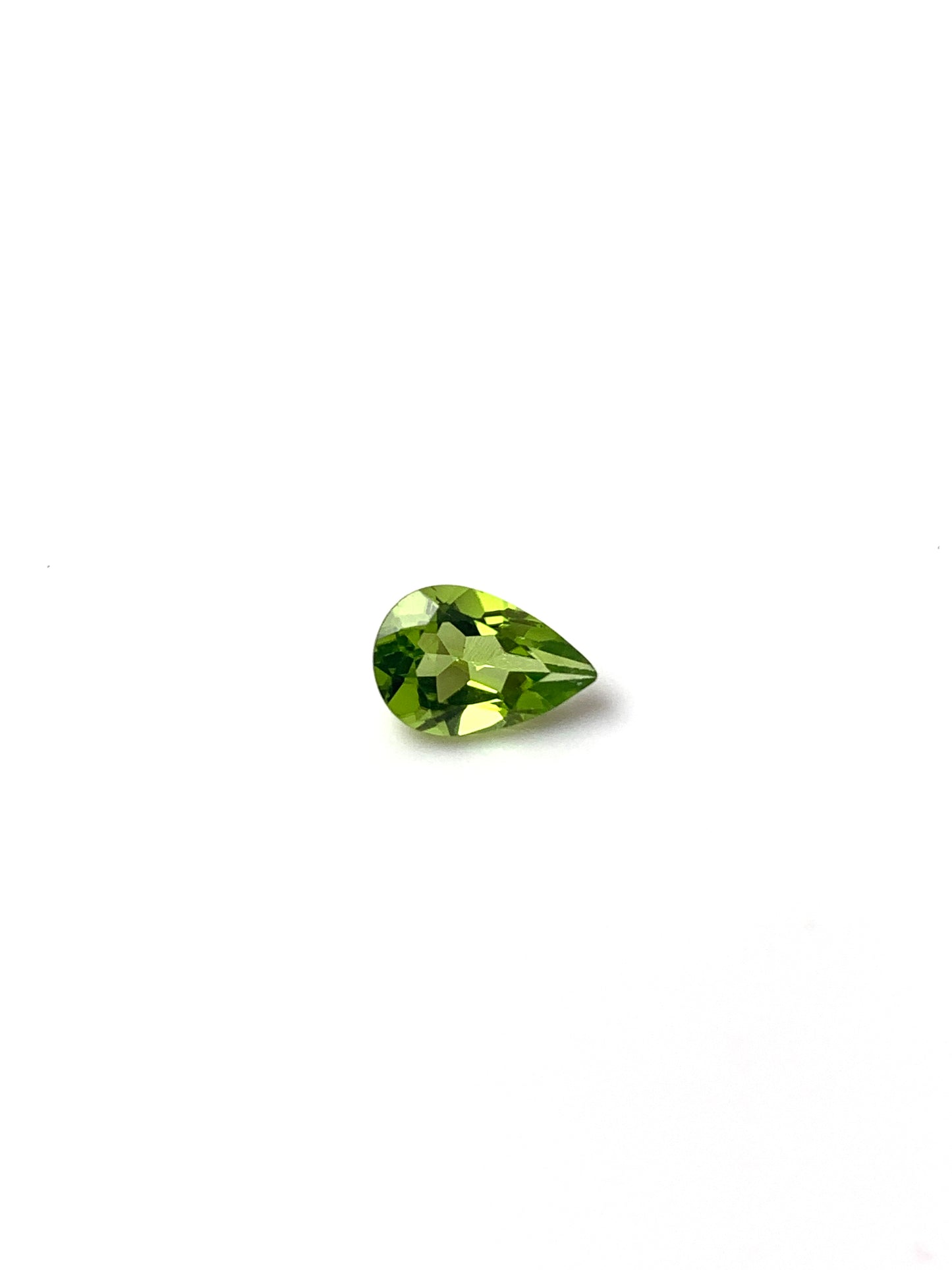 Peridot standard cut pearshape