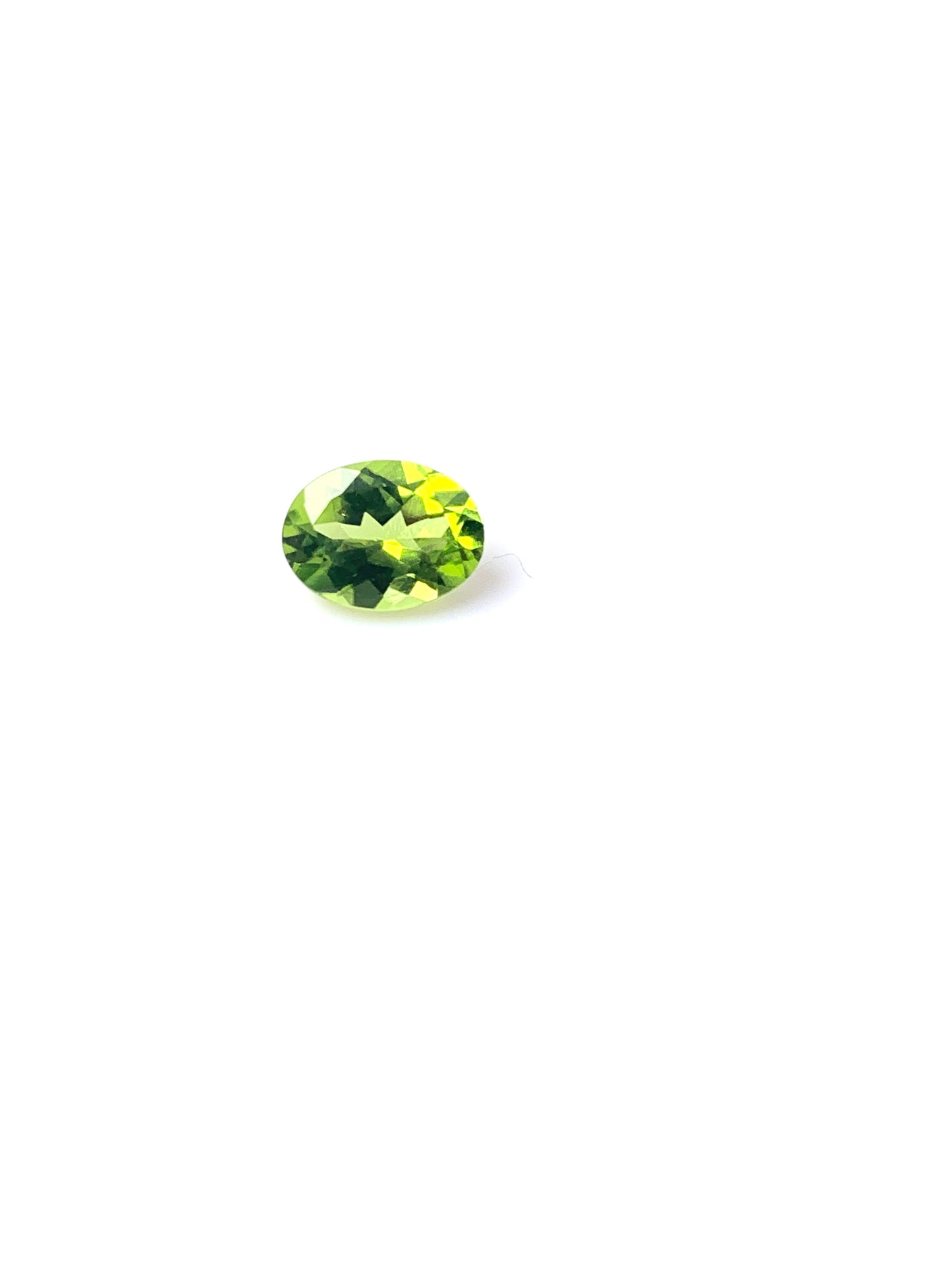 Peridot Tafelschliff Standardqualität oval