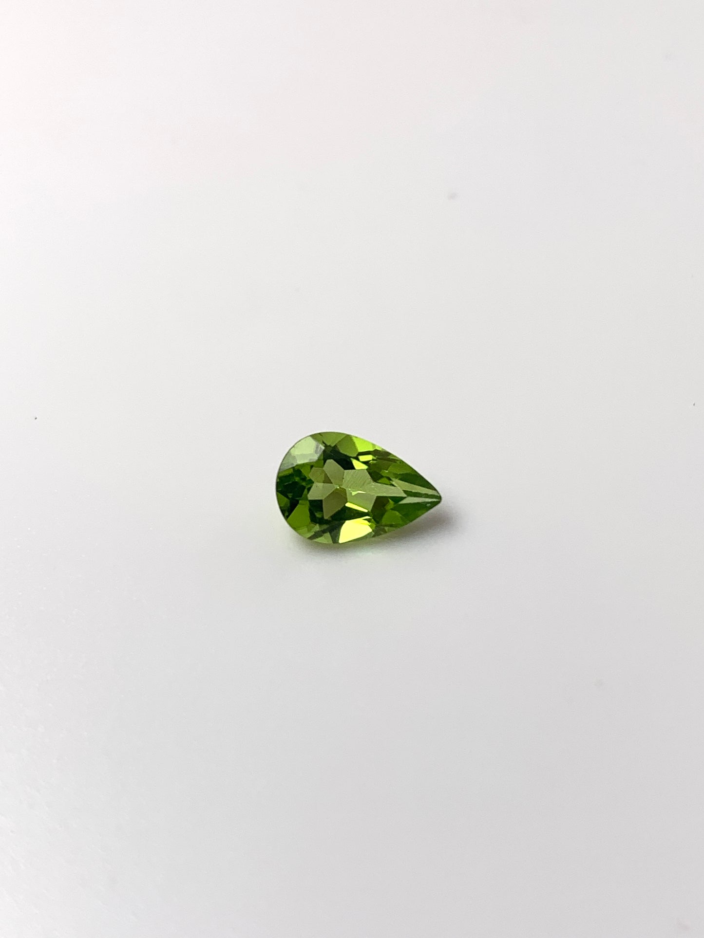 Peridot standard cut pearshape