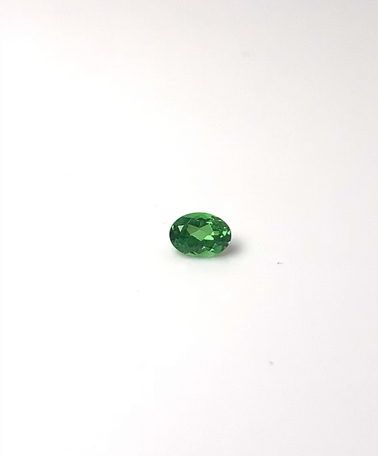 Tsavolite garnet fac. oval